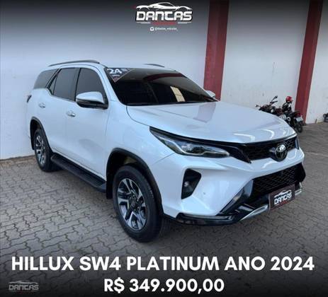 TOYOTA HILUX SW4 2.8 D-4D TURBO DIESEL SRX PLATINUM 7L 4X4 AUTOMÁTICO TOYOTA HILUX SW4 2.8 D-4D TURBO DIESEL SRX PLATINUM 7L 4X4 AUTOMÁTICO